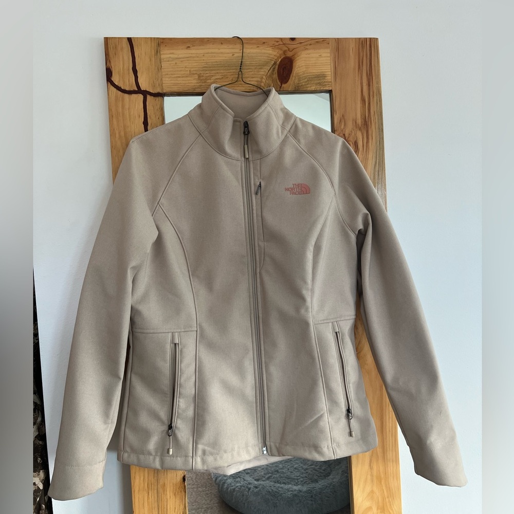 North Face women’s Apex Bionic jacket in discontinued color sand, size large
